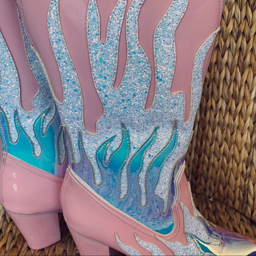 ✨New YRU Space CowGirl Pink Flame Boots - Picture 8 of 9
